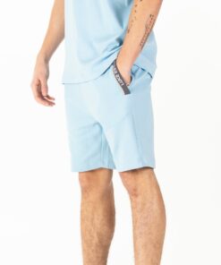 luke 1977 m801052 reid text detail shorts sky