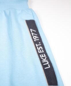 luke 1977 m801052 reid text detail shorts sky